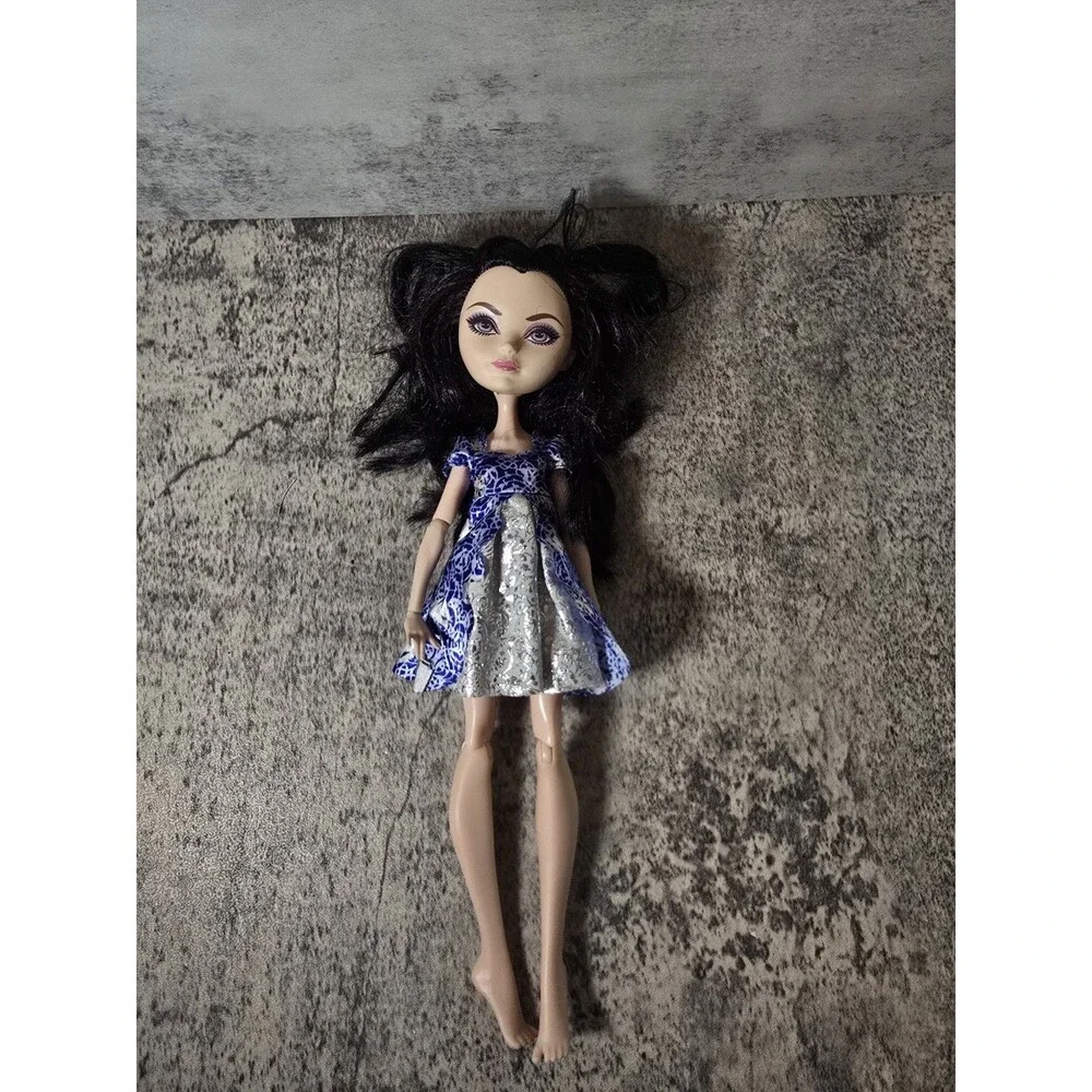 Ever After High Friends Raven Queen Basic Doll - Mattel Black & Purple Hair